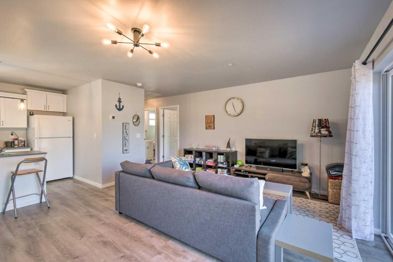 Canal Cottage Retreat With Dock And Waterfront Views Ocean Shores Ngoại thất bức ảnh